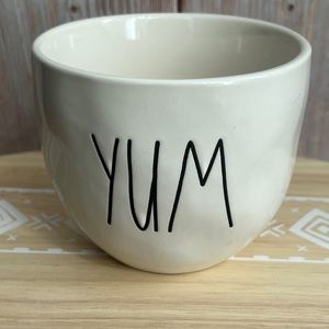 Rae Dunn EUC Yum ice cream/soup bowl